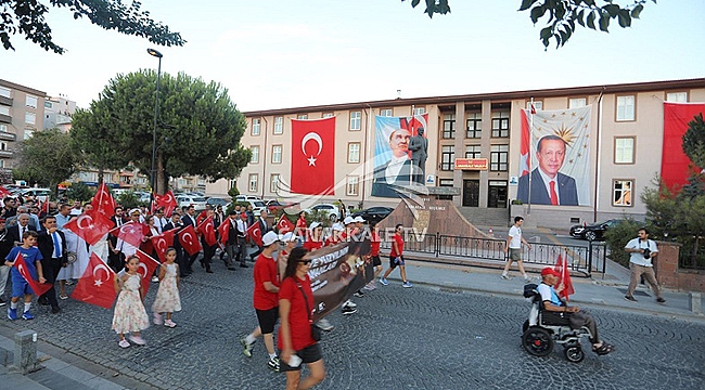 ÇANAKKALE'DE MİLLİ BİRLİK YÜRÜYÜŞÜ YAPILDI